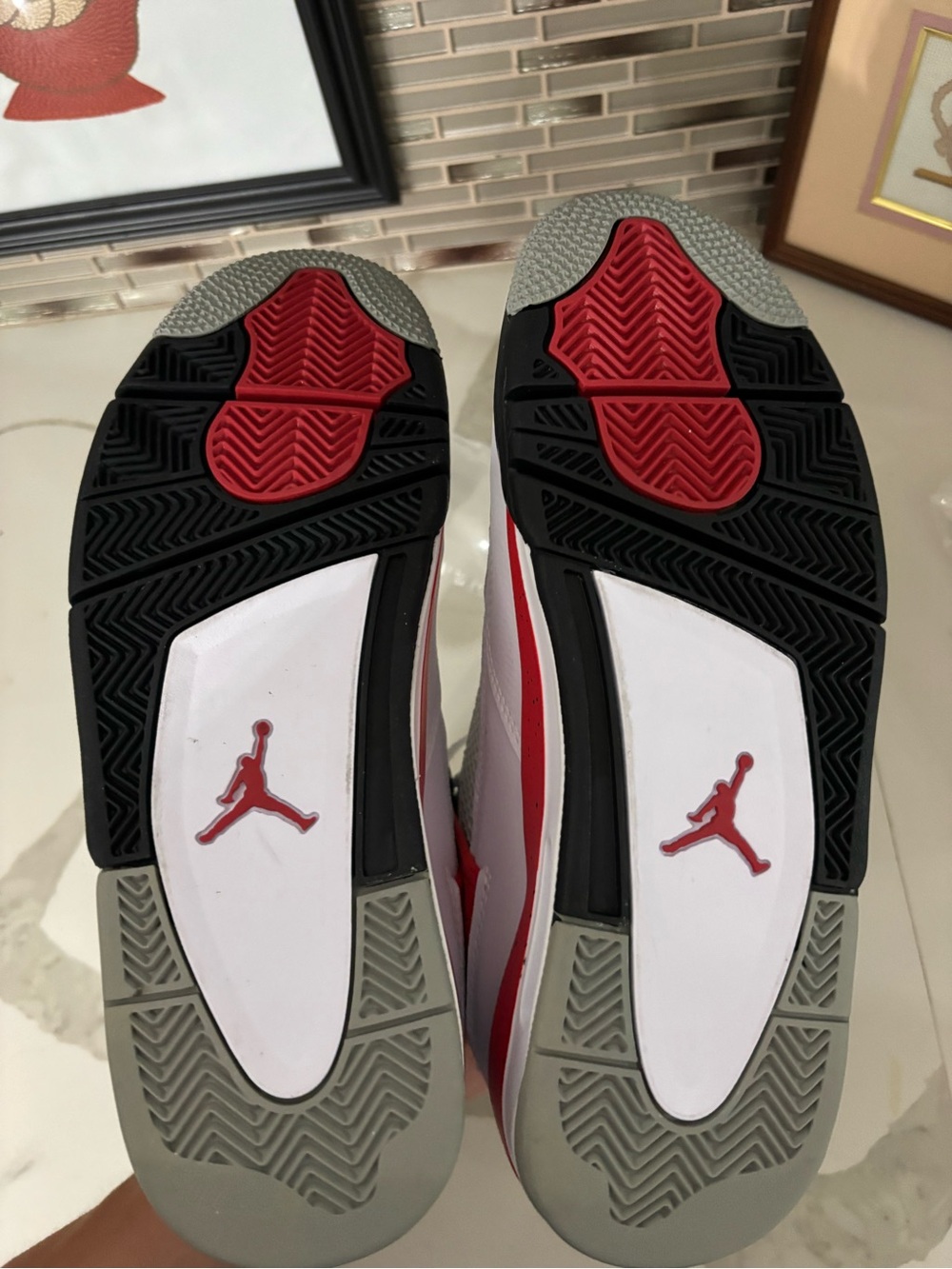 Jordan 4 - Picture 6 of 6
